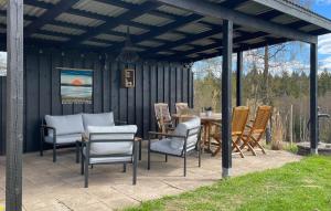 3 Bedroom Cozy Home In Broaryd