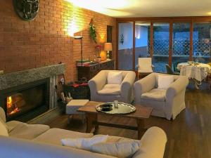 Villa With Pool Overlooking Lake Maggiore