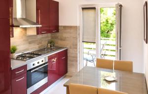 Nice Apartment In Tribanj Sibuljina