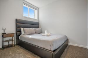 Yellowstone Suite - 2 Bedroom, AC, Laundry, Parking, Banff Pass