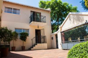Apartment at 34 Columbine Avenue