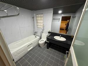 Hoang Yen Hotel