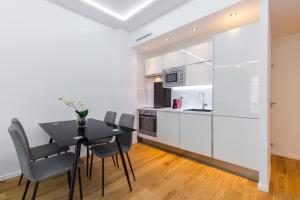 Nice Beach - Promenade Des Anglais