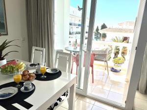 Carabeo Centro Seaview & Rooftop Pool