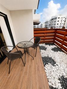 Modern Cozy 2 bedrooms Apartment with Stylish Patio