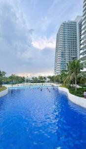 La Serene at Azure North