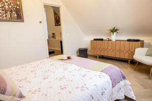 Ada Johanna Castle Hills Apartment