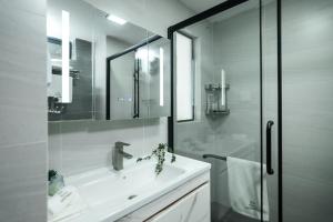 Laurel Hill Apartments
