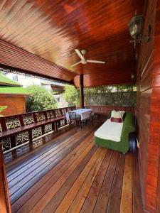 Golden Teak Resort Baan Sapparot