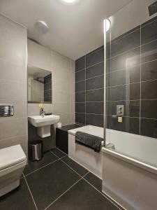 Luxury 1 Bedroom apartment LL
