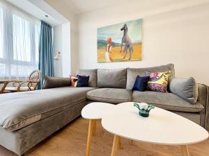 Pearl Apartment Varna - Bright 2BR Apartment