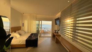 Zoe Seafront Studio