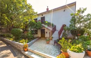 Cozy Apartment In Klenovica With House Sea View