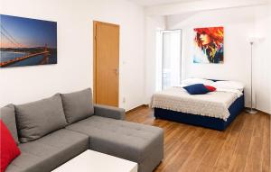 1 Bedroom Gorgeous Apartment In Tribanj Sibuljina