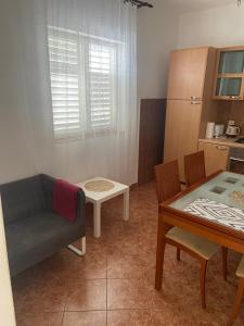 Family Apartment Mirta