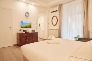 Romantic Medici Chapels Retreat for Two