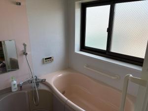 インディゴハウスIndigo House For women and families only, 5-minute walk from the Omagari station,