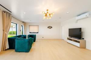 Spash Grand Aqua Pool Villa-Pattayas Greatest Swimming Pool Villa