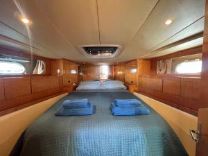 BALI BOAT b&b HOUSE BOAT