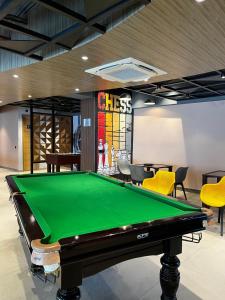Moon Escape Studio