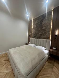 Stone & Wood Apartments