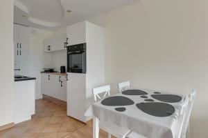 Kraszewskiego 21 by Grand Apartments