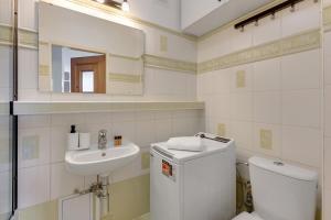Kraszewskiego 21 by Grand Apartments