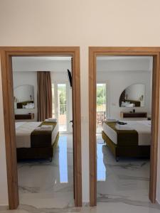 Breeze Hotel
