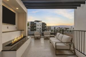 Barefoot Beach House C condo