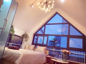 May - ROOFTOP SKY VIEW HH 02