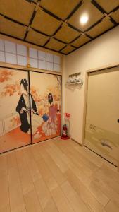 Luxury Japanese Style Single Family Home Accommodates 7 Private Courtyard 7 Minutes to Tengachaya Station 2 Stops 3 Minutes to Namba and Shinsaibashi 3 Bedrooms 1 Living Room 2 Bathrooms