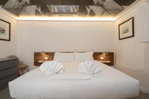 Ardiglione Central Living