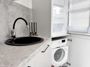 Bonnie & Clydes hideout - 5 Min From Station & Old Riga