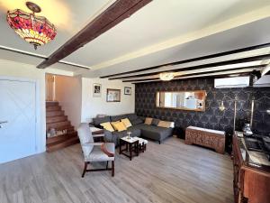Authentic Heritage House with Panoramic Sea View