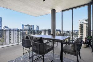 31F Premium 3BR Skyline River Views Brisbane One