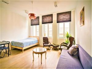 Spacious apartment with terrace, view