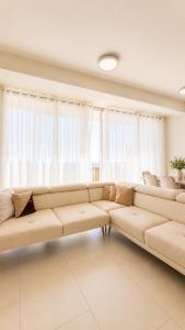Luxury 2BR Apartment at Green Coast 104D