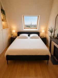 Champs-Élysées Luxury Suite