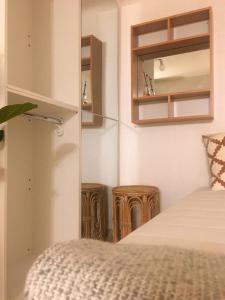 5,near hongdae, quiet area, 2nd floor, 1min sangsu stn