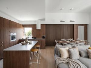 Central Apartments Lodz - 13 People - 3 Bedroom Apartment - City Center -GN56