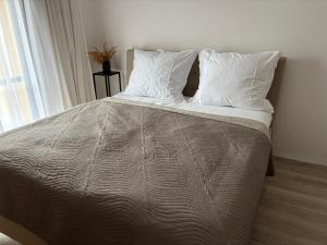 Modern & Comfy studio with Easy Access to Center