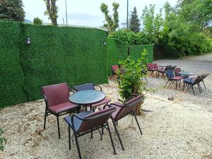 Travel Hub Hostel Social and Friendly