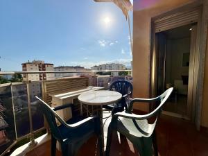 Mediterraneo Real Beach and Pool Cozy Apartment
