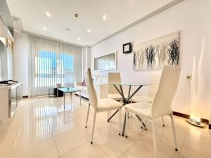 Mediterraneo Real Beach and Pool Cozy Apartment