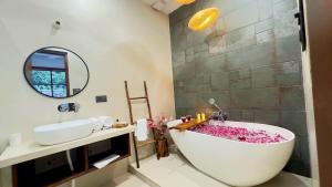 Walnut Villa Brand New Pool Villa Jim Corbett