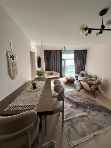 Beach View Apartment at North Edge Tower 7A