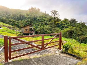 Cloud Forest Cabin in Altos del María