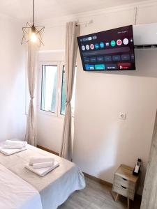 Nikos Place