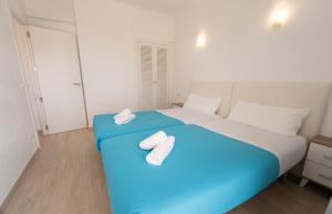 DOLS MAR APARTMENTS