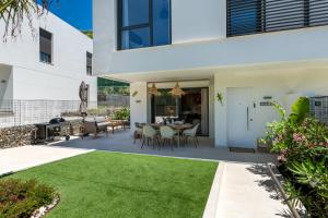 29 - Maison avec petite piscine privee
